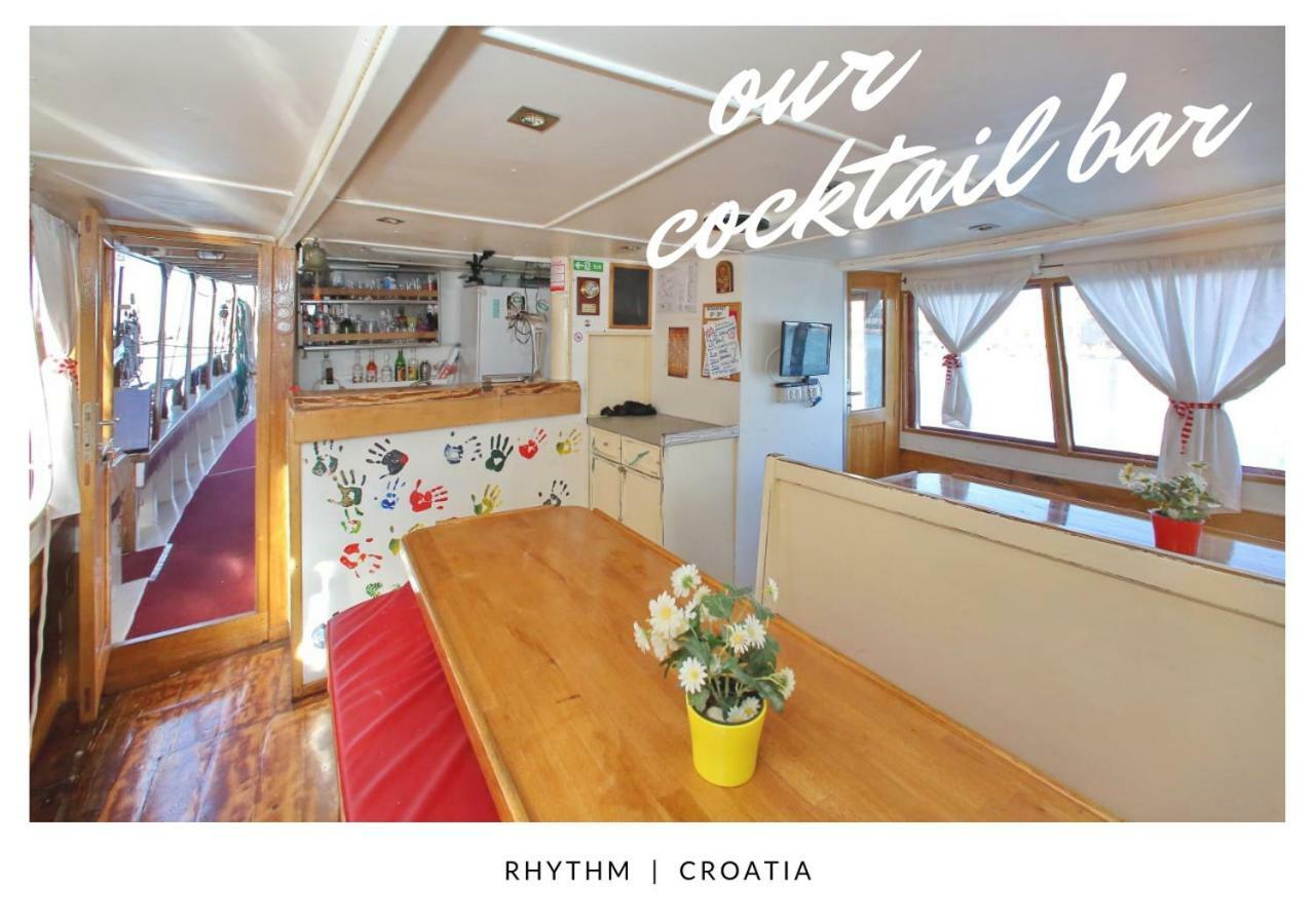 Rhythm Floating Accom - Split Hotel Exterior photo